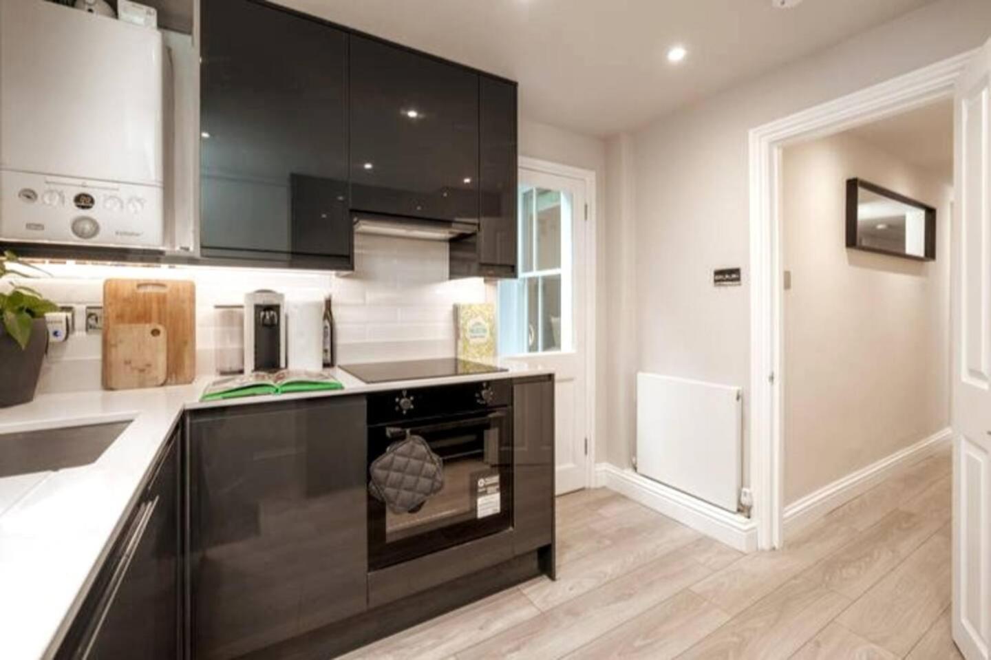 Appartement Niru Experience Jewel Of Ifield Road à Londres Extérieur photo